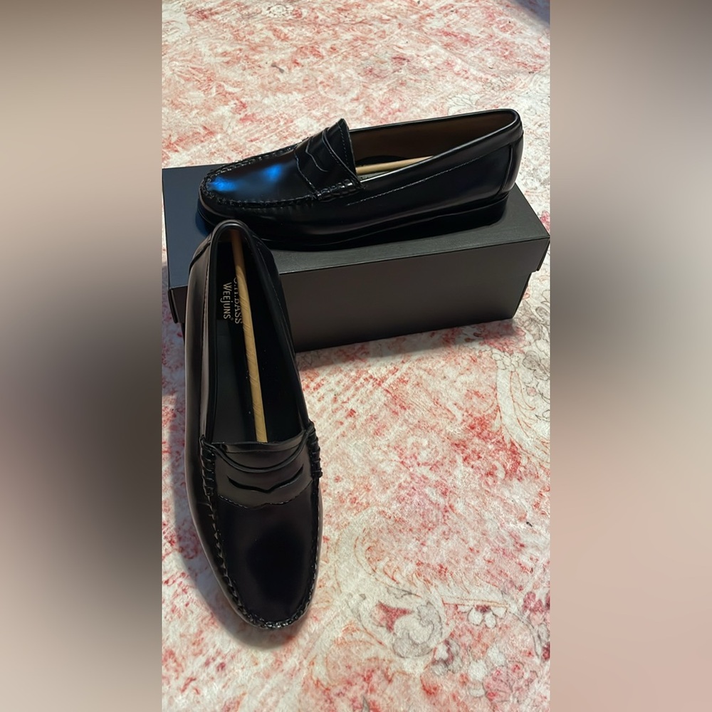 NWB G.H. Bass & Co. Black Leather Loafers